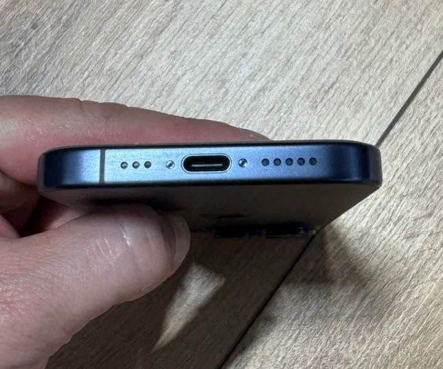 100% батерия - iPhone 15 Pro Midnight Blue 128 GB