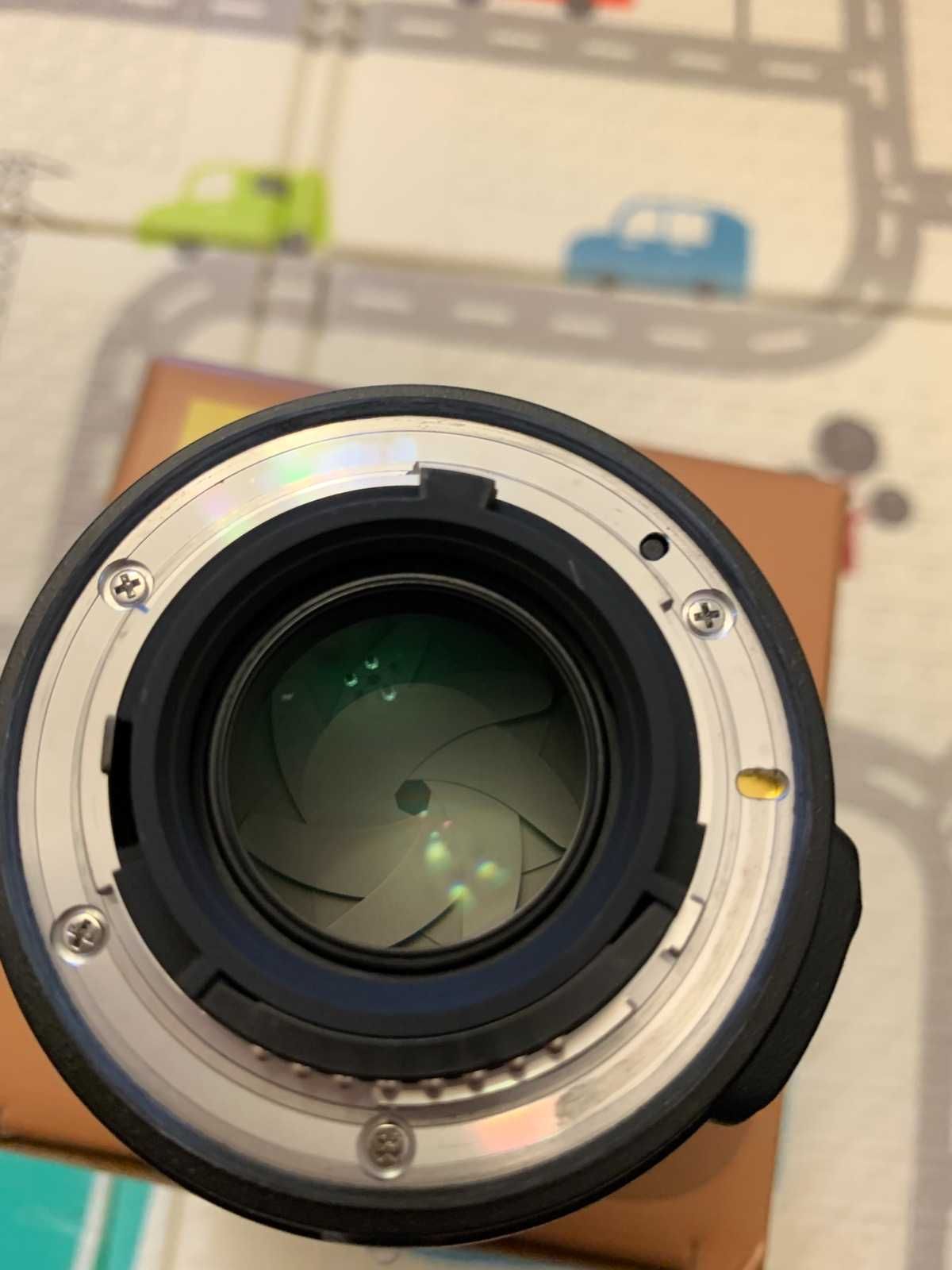 Обектив Nikkor 50 F 1.8 G почти нов