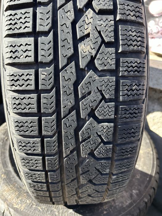 4 зимни гуми kumho 215 60 17