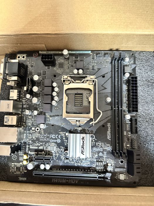 Мат. плата на LGA1200