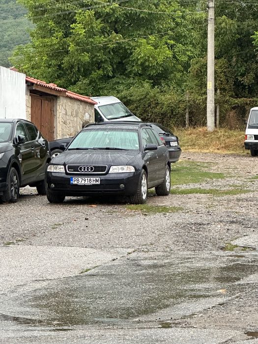 Продавам Ауди а4