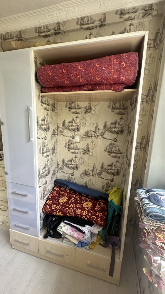Срочно продам шкаф