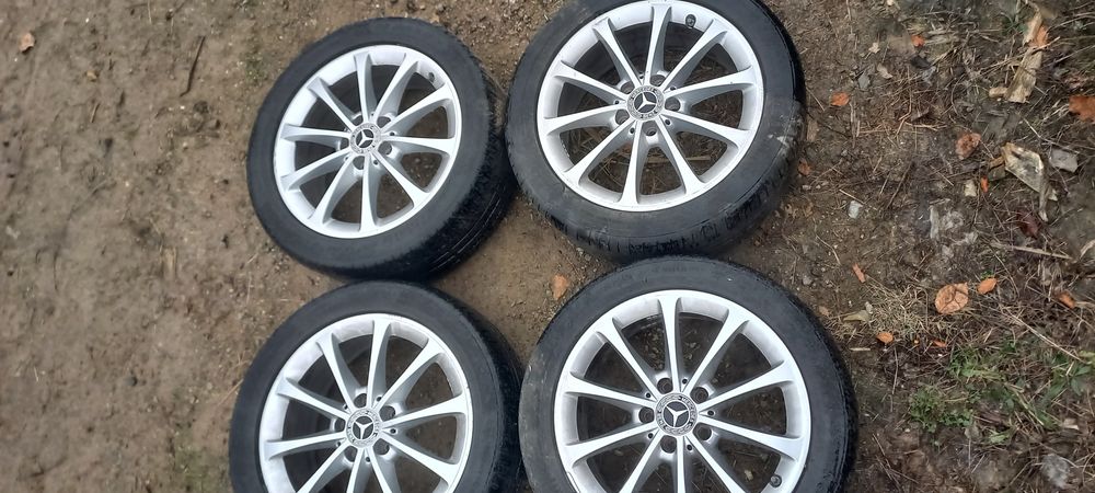 vând jante r17 cu cauciucuri