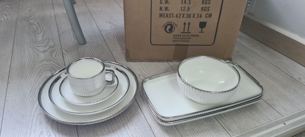 Набор посуды. Столовый сервиз. 32 предмета. 6 персон.