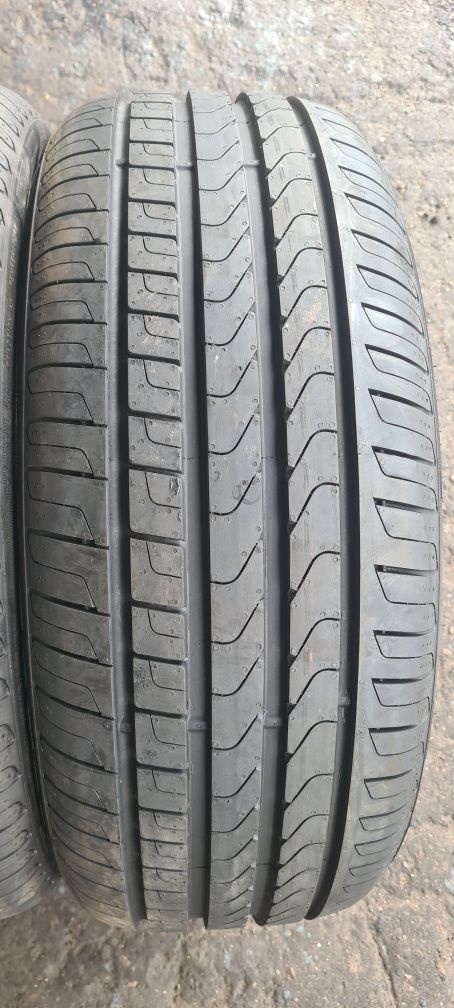 4 anvelope vara noi Pirelli 235/45/20