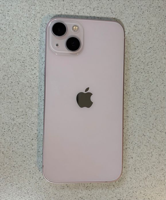 iPhone 13 Roz – 128 GB – Ca Nou – Baterie 96%