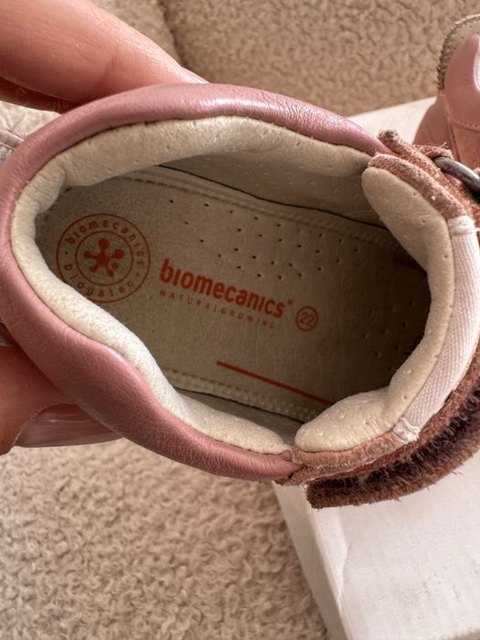 Încălțăminte bebe număr 22