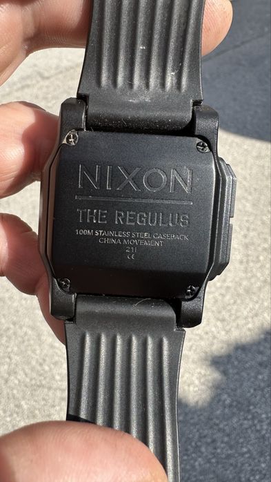 Casio G-shock GST-B100-1AER и NIXON The regulus