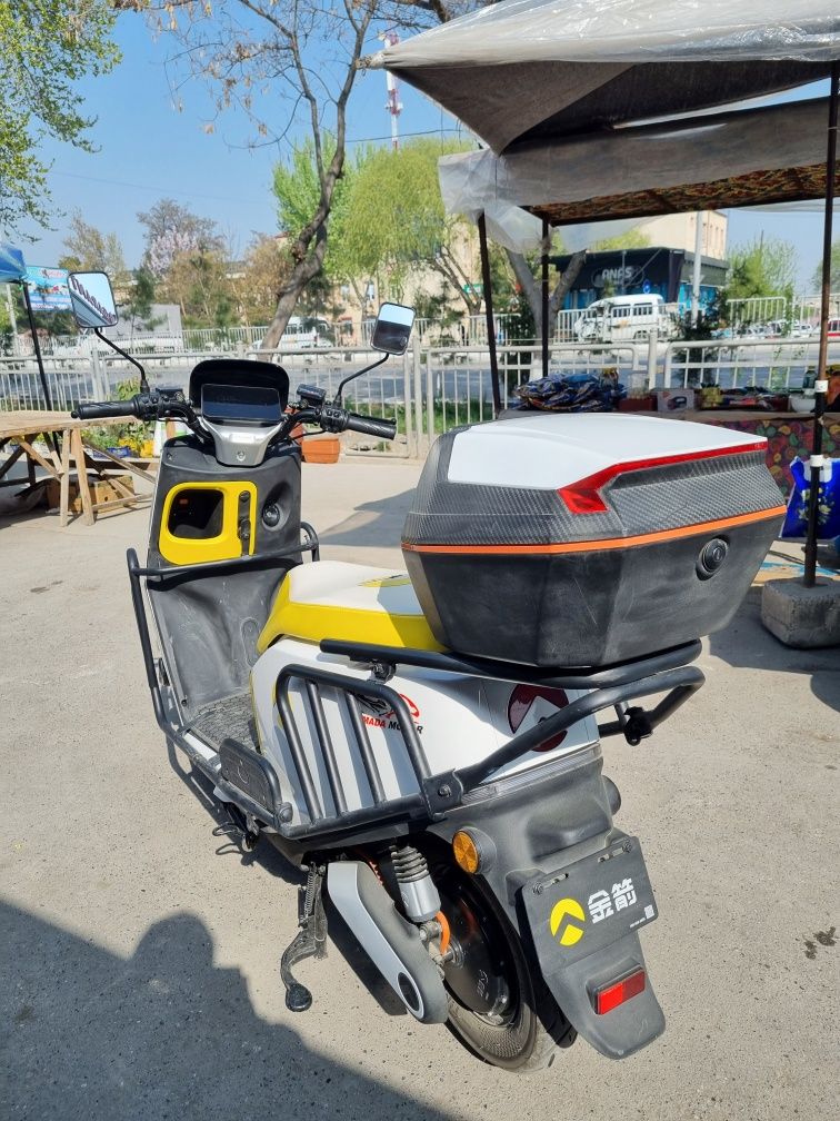 Elektro Skuter Garow Armada Motors