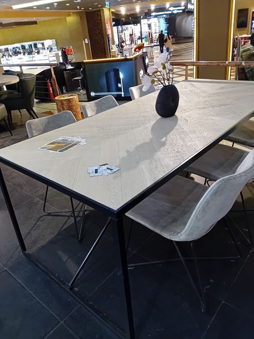 Masa stejar si scaune