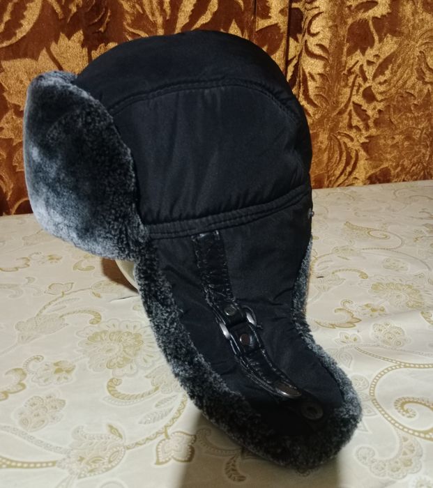 Продам зимнюю шапку