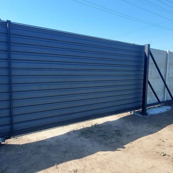 Garduri și porți din jalozea