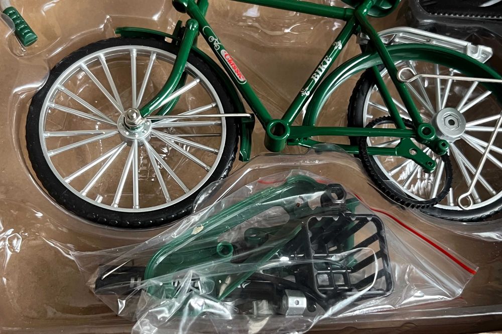 Model mini bicicletă decorativă Classic Bike metalică 1:10 piese inclu