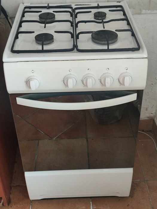 Срочно продам газовую плиту. В идеальном состоянии