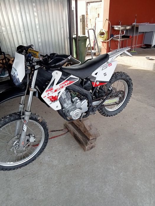 Vând cros 4T marcă rieju