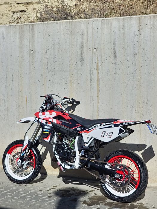 Vand/Schimb Supermoto Husqvarna wre125 (yzf duke wrx cbr)