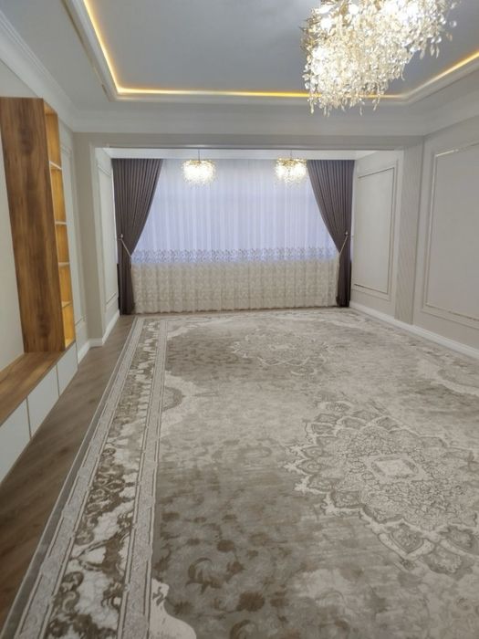 3 xonali kvartira sotiladi