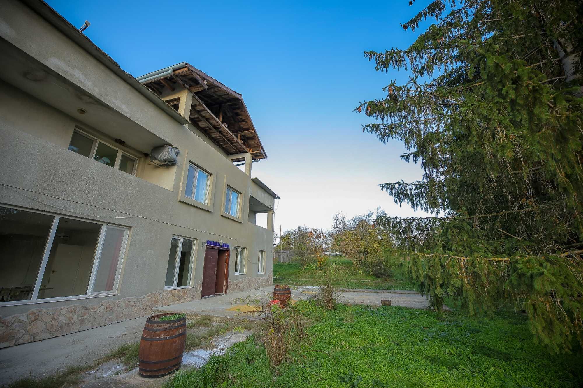 Продава се ТРИЕТАЖНА КЪЩА с панорама до гр. Варна и гр.Добрич