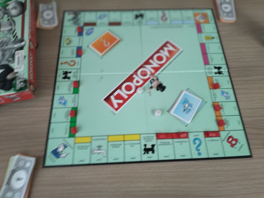 Монополия в хорошем состоянии