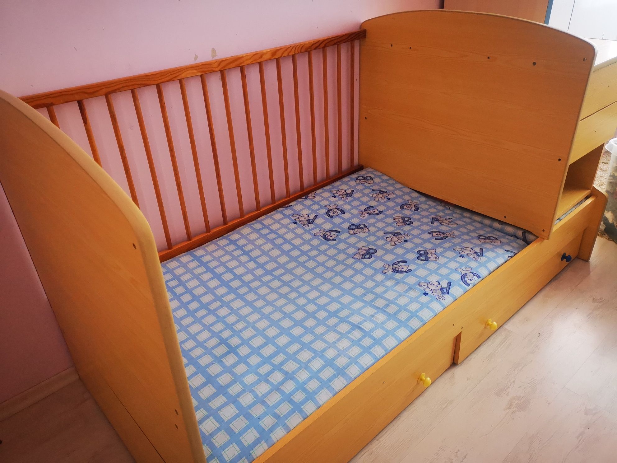 Детско легло и бебешка кошара 2 в 1