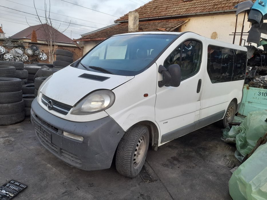 Aripa stanga/dreapta Opel Vivaro/Trafic/Primastar