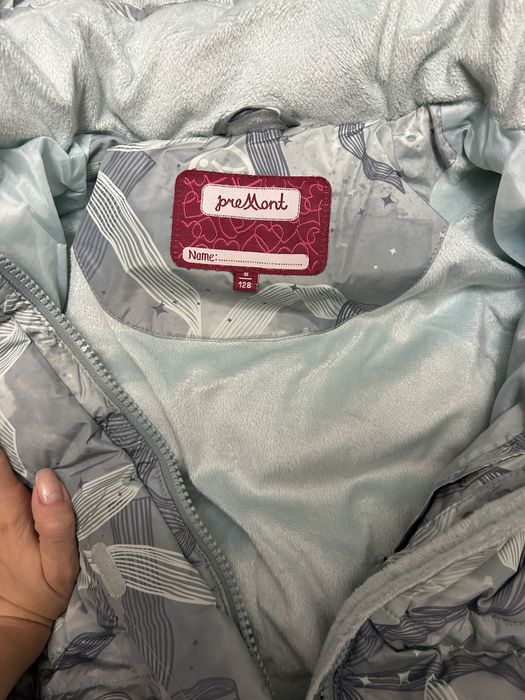 Продам зимнюю куртку на девочку