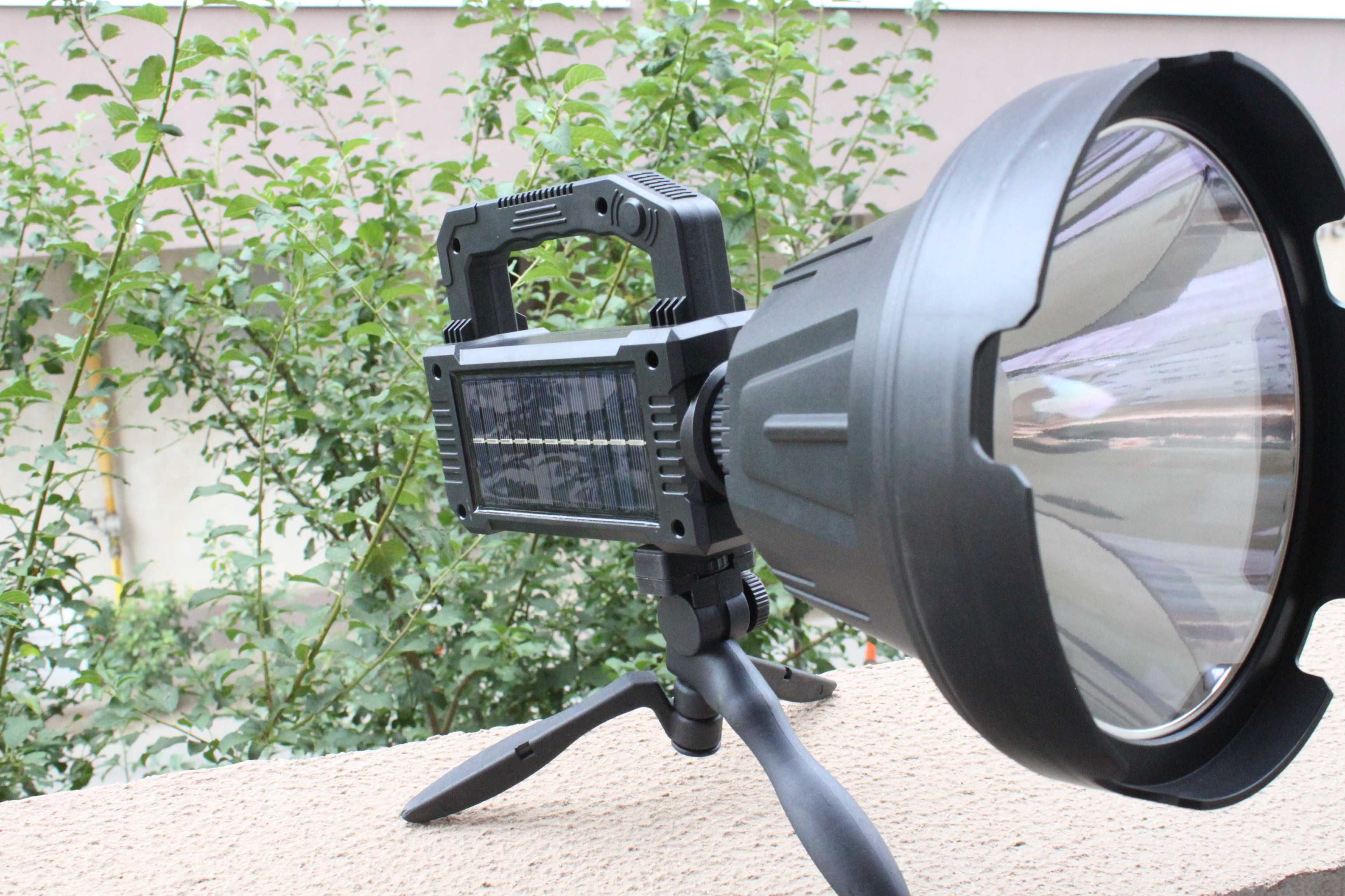 Lanterna led W5111 cu panou solar si trepied pentru drumetii