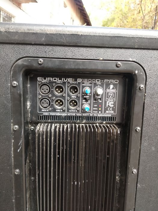 Сабвуфер Behringer