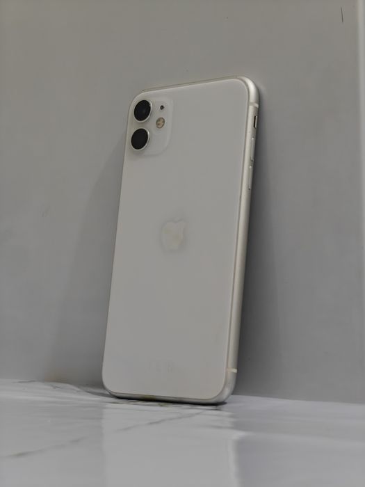 iPhone 11, 128гб в белом цвете