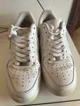 Два модела Nike Air Force