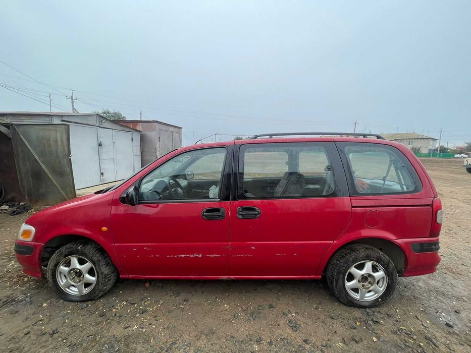 Opel Sintra 1997, 2.2л — 7 мест, механика, в среднем состоянии