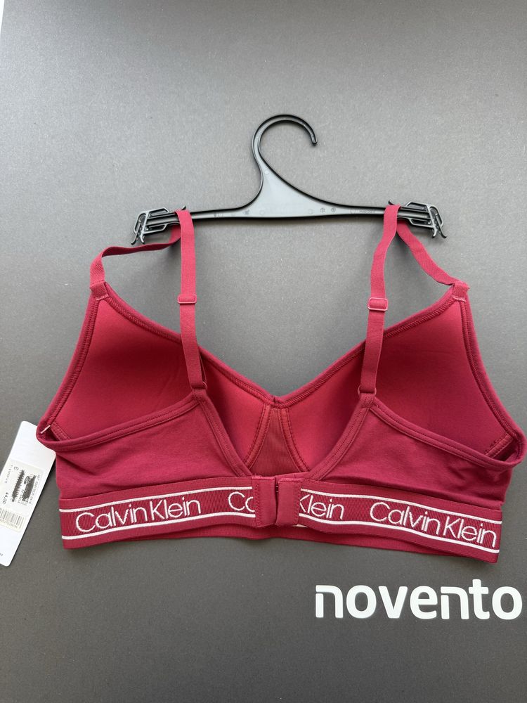 Спортен сутиен, бюстие Calvin Klein /S, М/