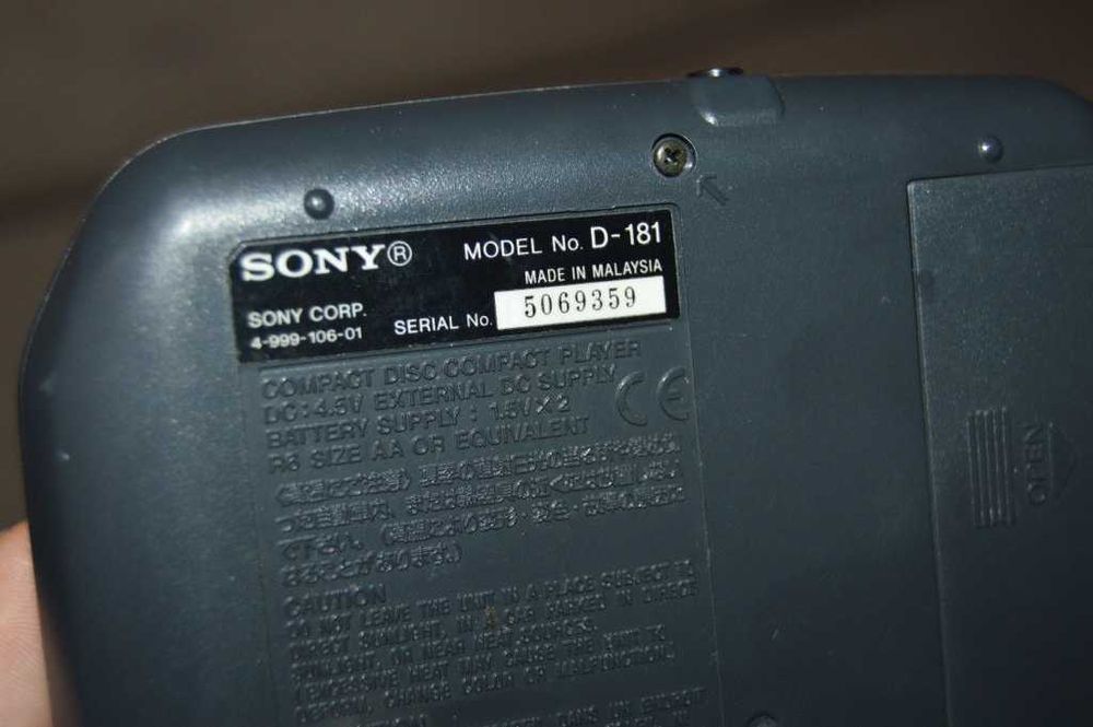 Player CD portabil clasic Sony Discman D-181 + alimentator