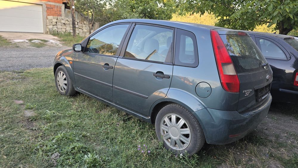 Dezmembrez ford fiesta 1.3 benzina