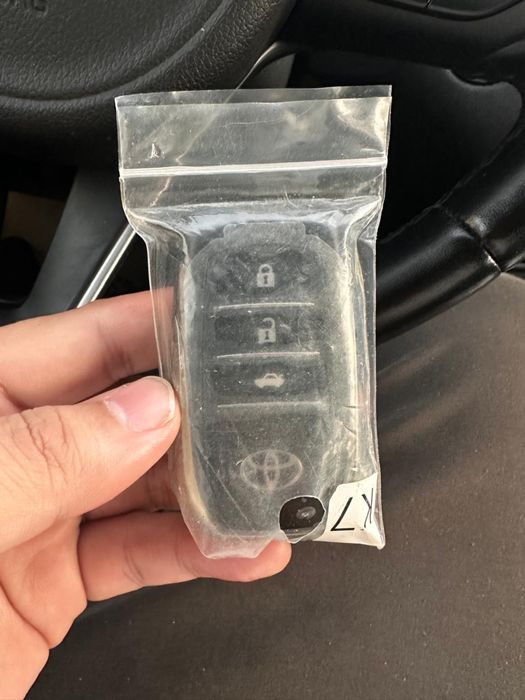 Ключи от камри 50/55 оригинал новый