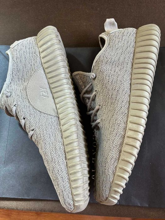 Сиви и черни сникърси ADIDAS YZY 350