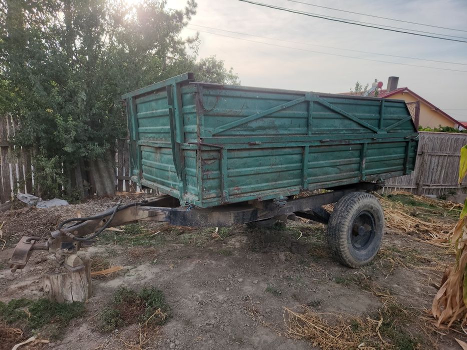 Vând tractor utb u445