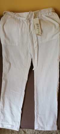 Pantaloni albi,noi, Per Una