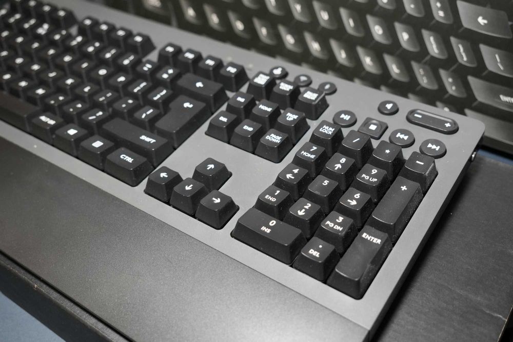 Продавам клавиатура Logitech G613 с проблем