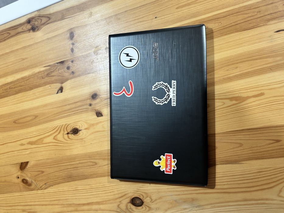 Acer Gaming 17,3” Full HD• i7-7th Gen• 16gb ram• 256 SSD• Nvidia 2gb