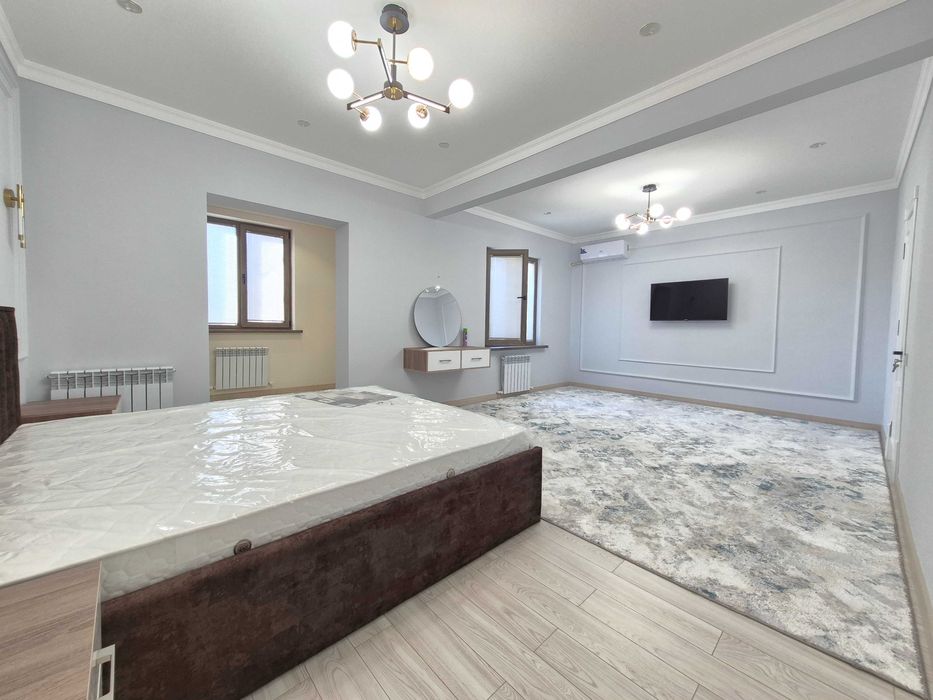 Продается 5 ти комн Квартира Банковская Госпитальный рынок Мирабадский