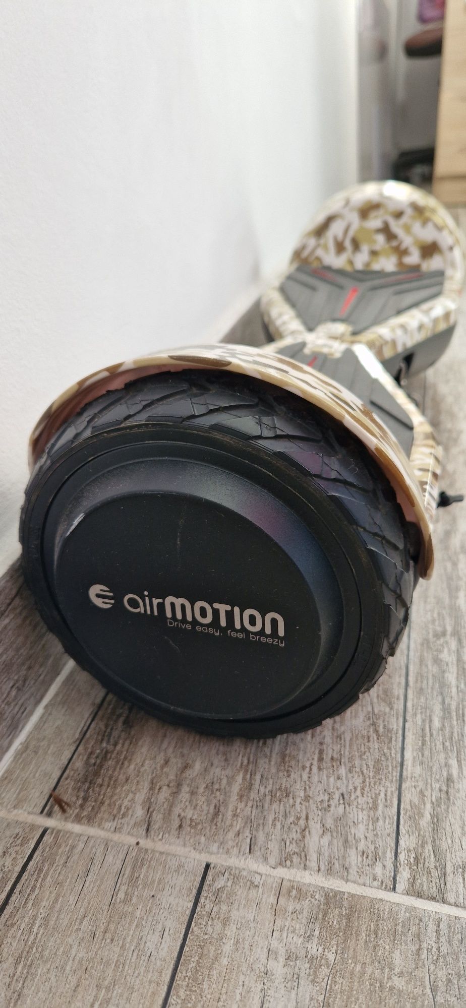 [Oferta] Hoverboard AirMotion H1 Camouflage 6,5 inch 2x200 W