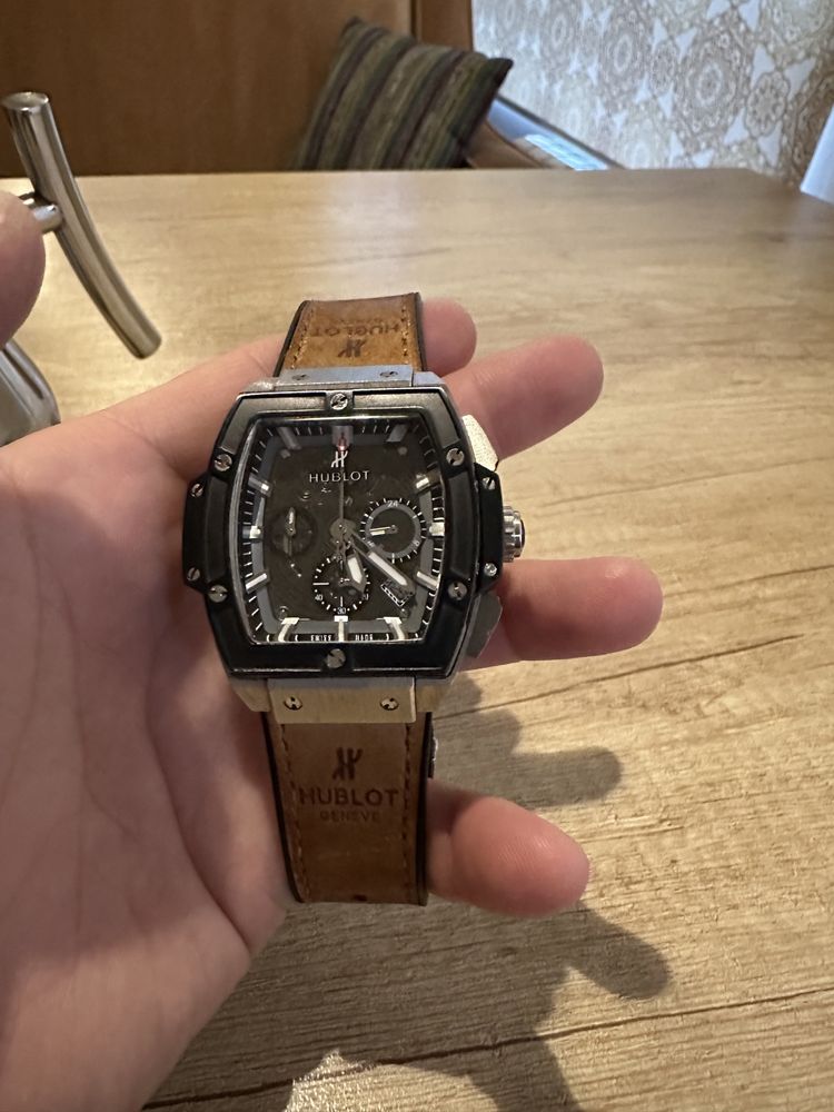 Продам свой часы Hublot..