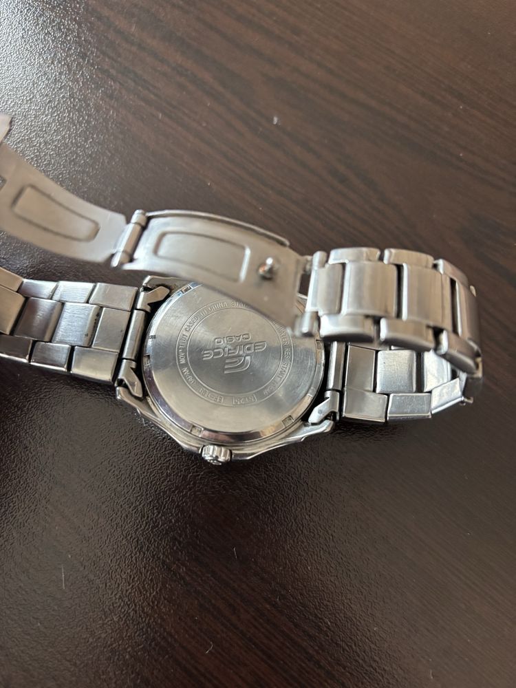 Часовник Casio Edifice