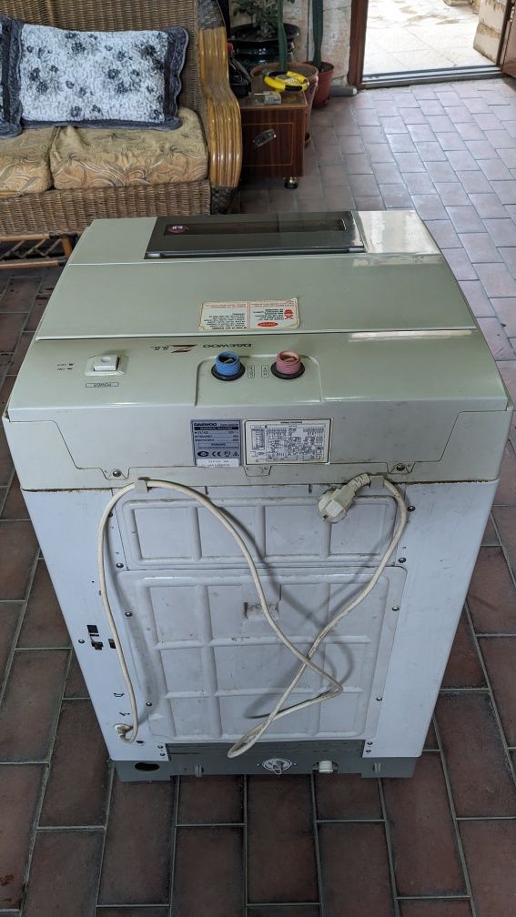 Продаётся стиральная машина Daewoo