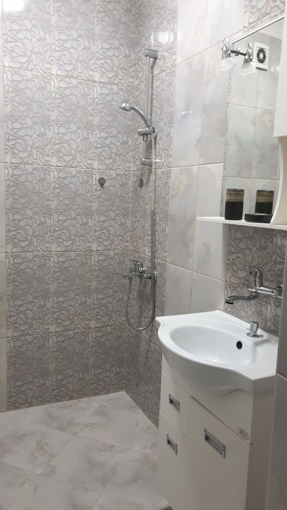 Дава се под наем Двустаен апартамент в София, Левски Г - 95 кв.м за 1020 € - Снимка #9