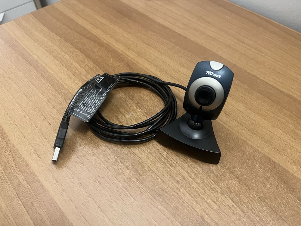 Webcam Trust 14383-02 USB – 5V, compactă, ideală pentru apeluri video
