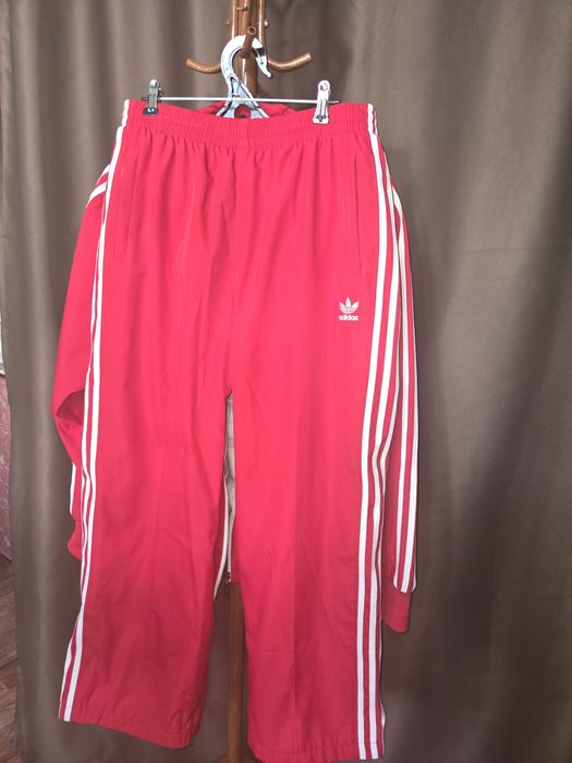 Продам спортивный костюм