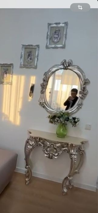 консоль с зеркалом