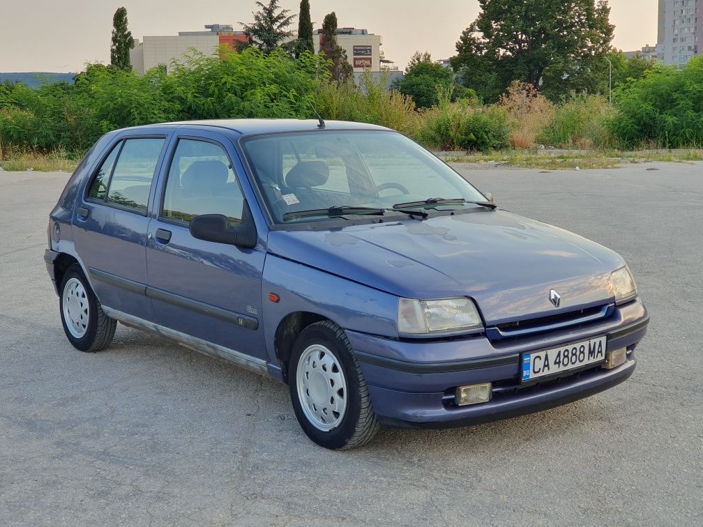 Рено Клио 1.4 Бензин
